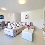 Διαμέρισμα Luxury Aronia