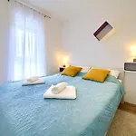 Luxury Aronia Vantacici
