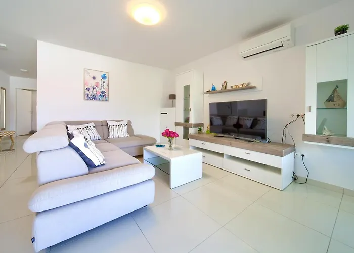 Διαμέρισμα Luxury Aronia *