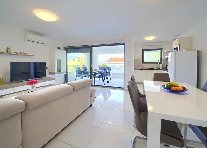 Luxury Aronia Διαμέρισμα *
