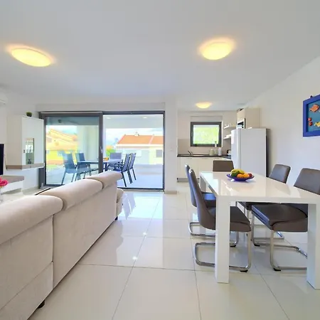 Apartment Luxury Aronia