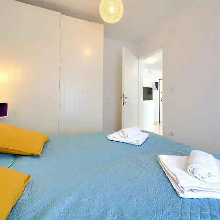 Luxury Aronia * Vantacici