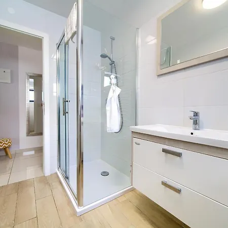 Luxury Aronia Vantacici