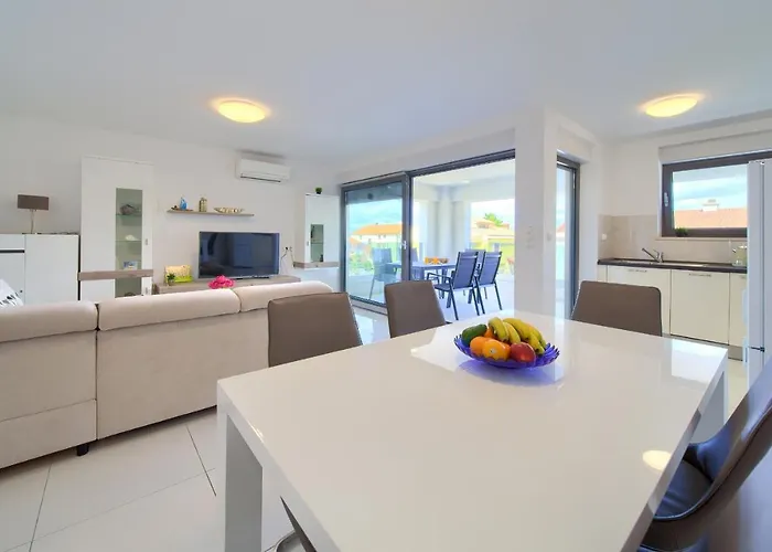 Apartament Luxury Aronia Vantacici