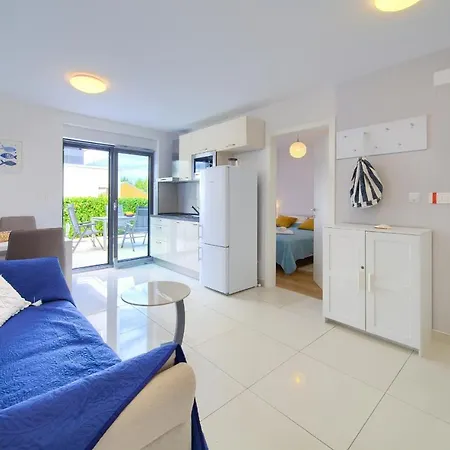 Luxury Aronia * Vantacici